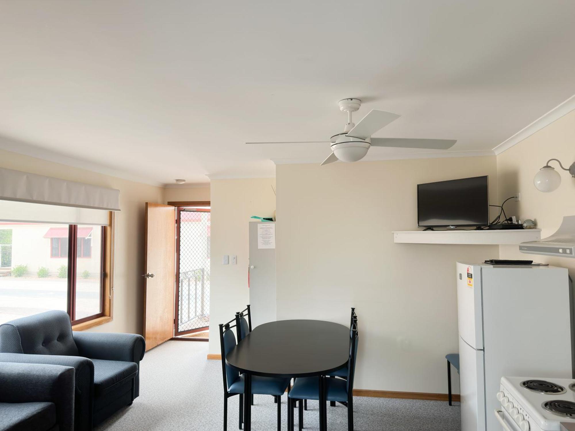 Port Vincent Motel & Apartments Bagian luar foto
